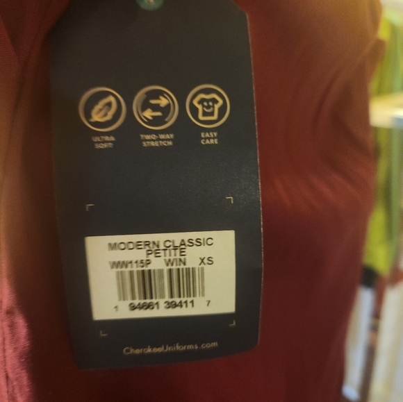 New! Cherokee maroon burgundy scrubs!Modern classic petite nursing extra small - Picture 6 of 11